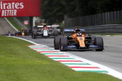 Sainz: F1 would have ‘close to zero overtakes’ without DRS