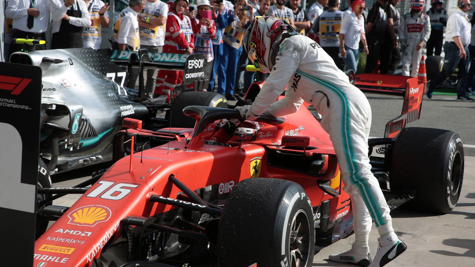 Leclerc mengakui pertahanan melawan Hamilton 