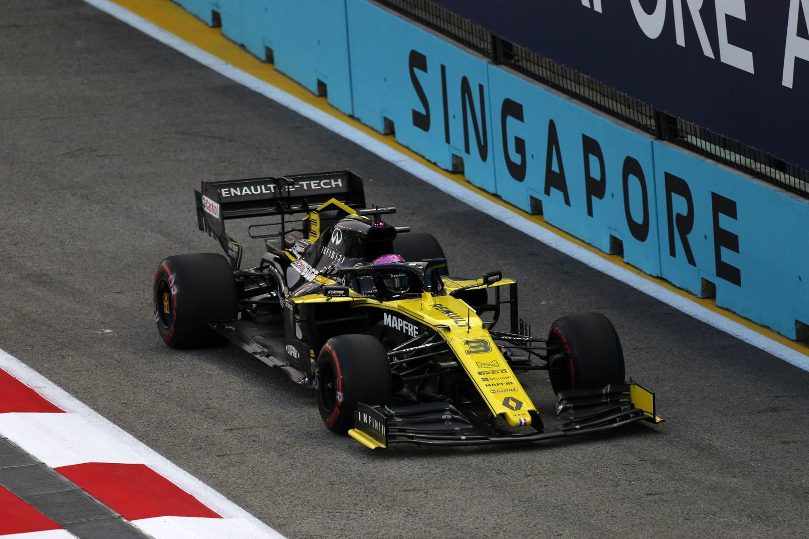 Tiang Singapura membuktikan Ferrari 'kekuatan yang harus diperhitungkan'