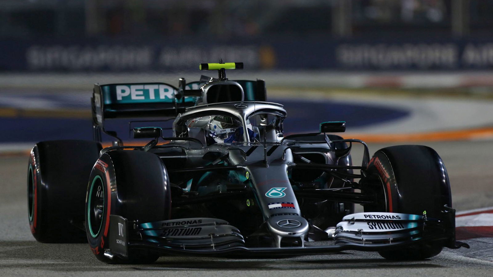 Mercedes telah membahas insiden Q3 antara Hamilton, Bottas