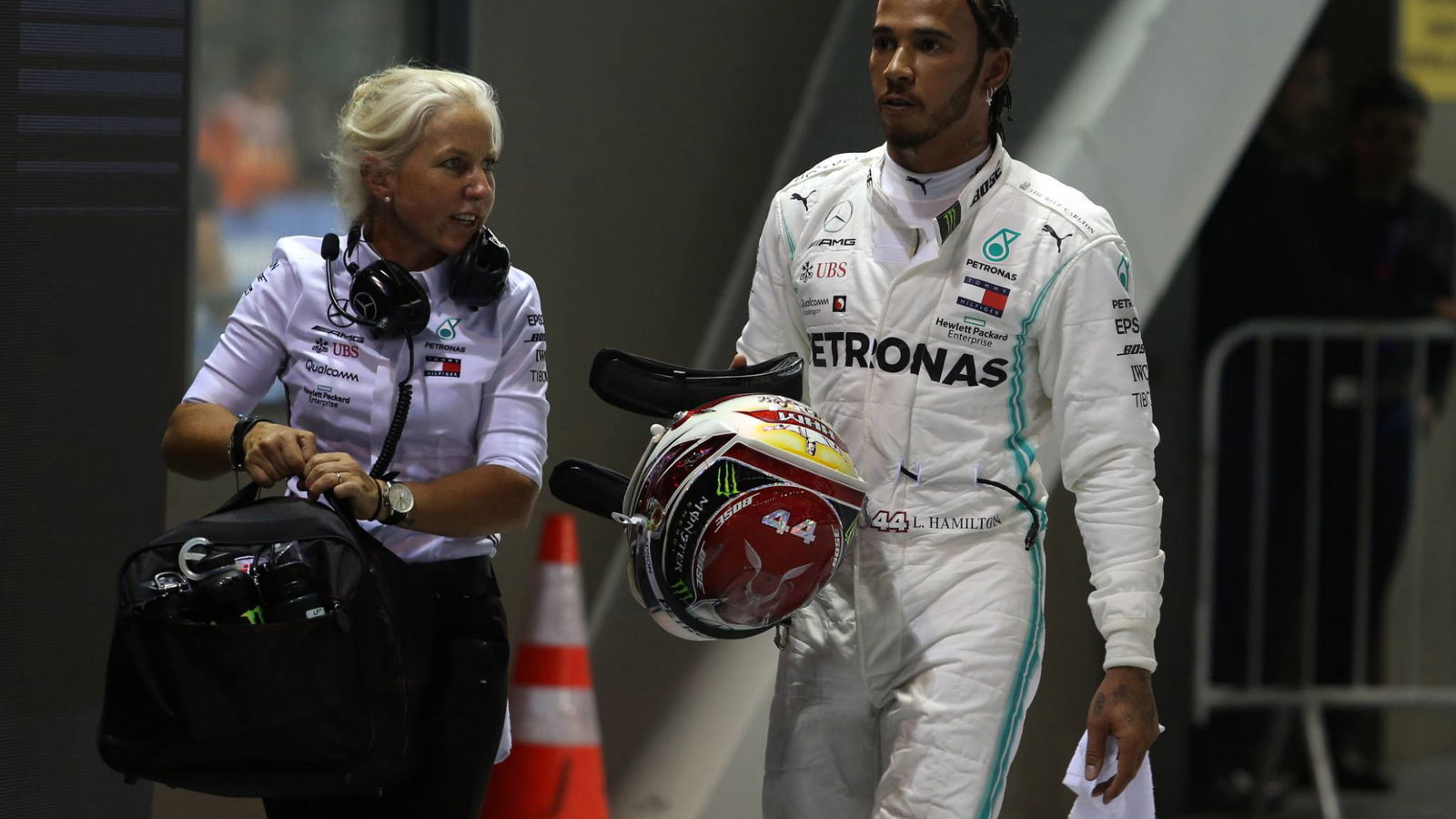 Hamilton plans to be “aggressive” in battle against Ferrari
