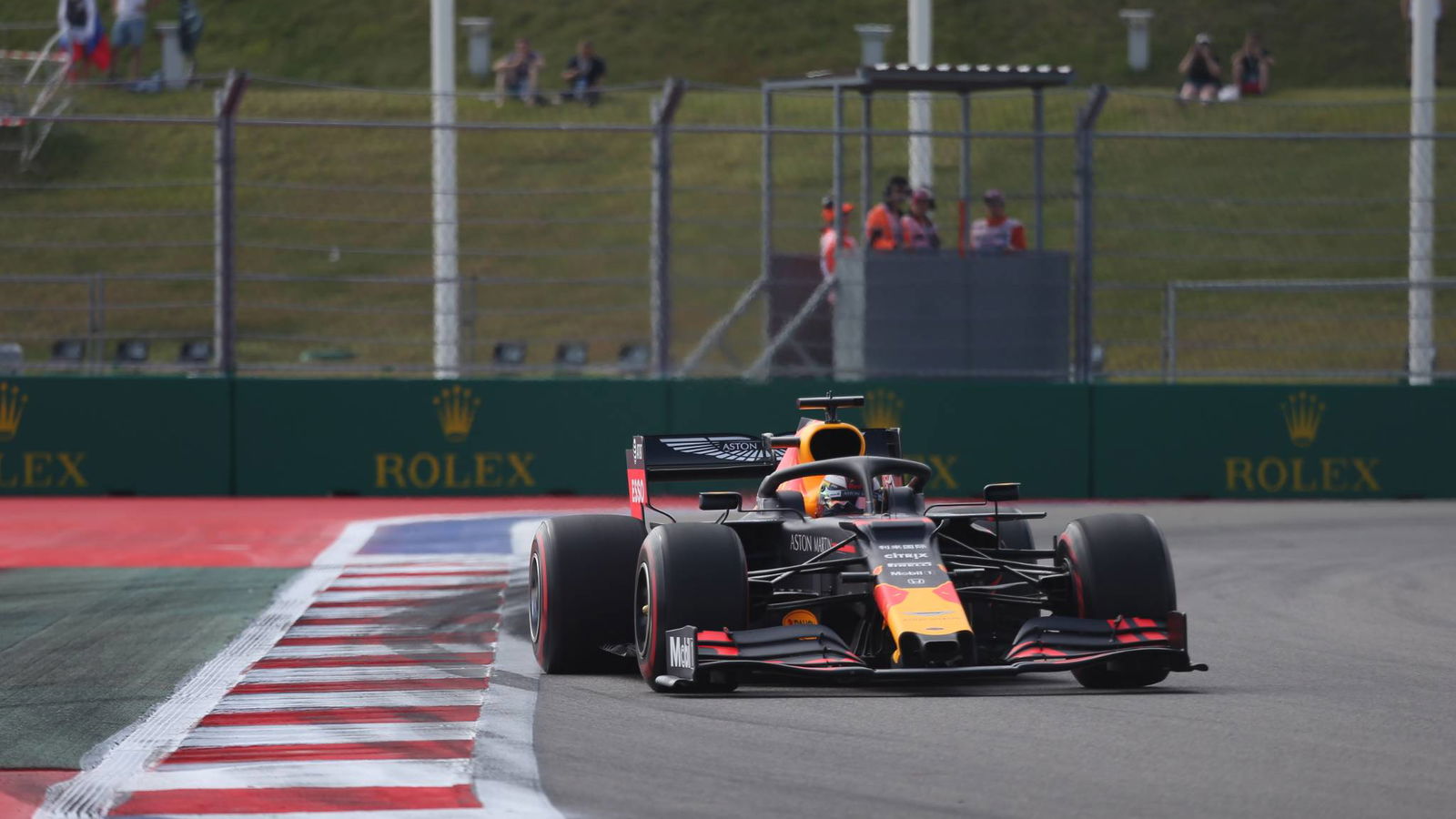 Verstappen tercepat di FP2 Rusia saat Mercedes berjuang