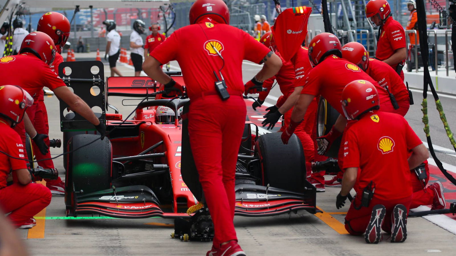 Vettel harus menghindari penalti unit daya untuk GP Jepang
