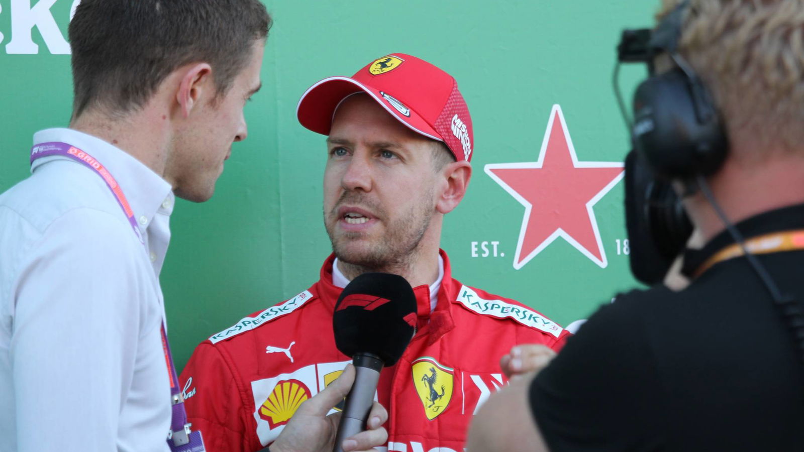 Vettel: F1 harus kembali ke bendera kotak-kotak tradisional