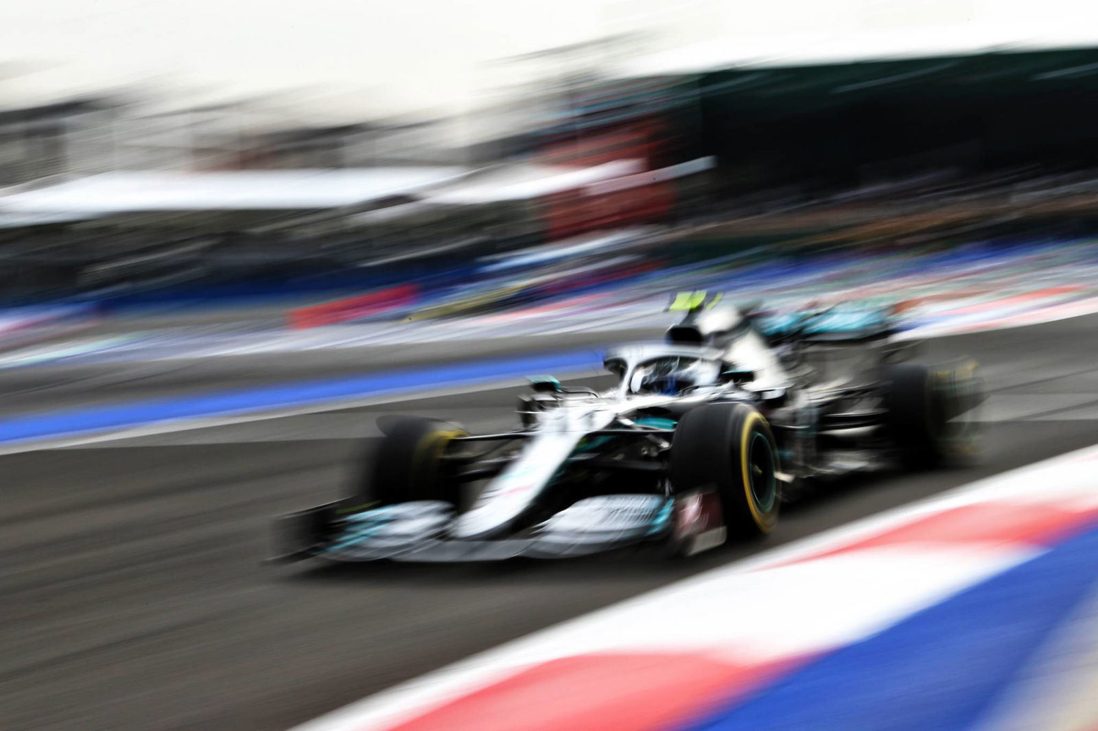 Albon laments ‘careless mistake’ after big Mexico FP2 crash