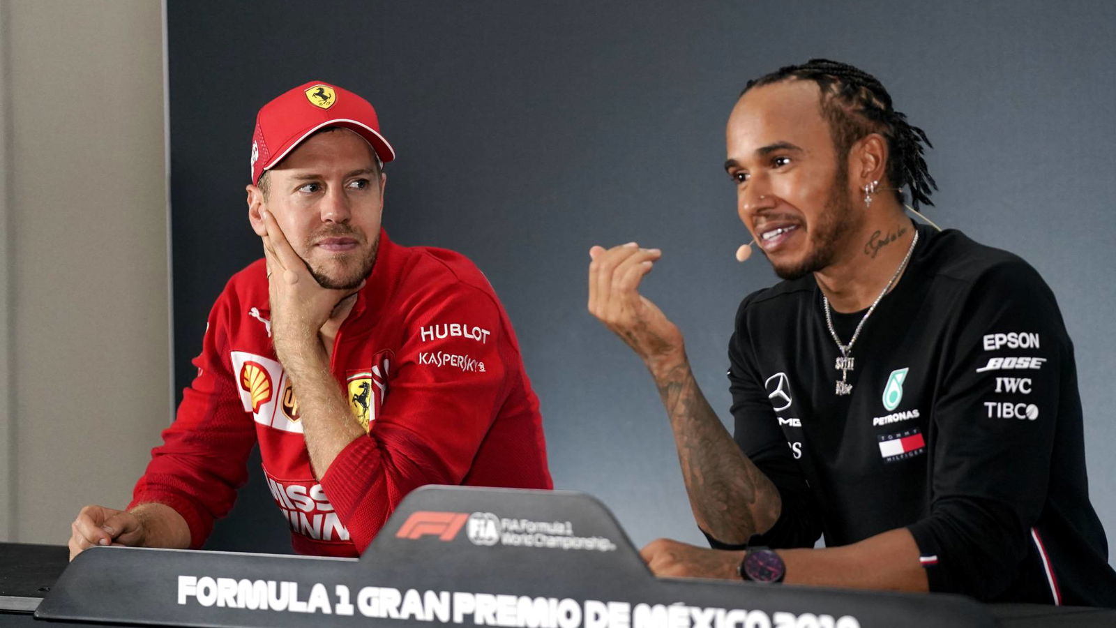 'Tim super' Vettel-Hamilton akan bagus untuk F1 - Ecclestone