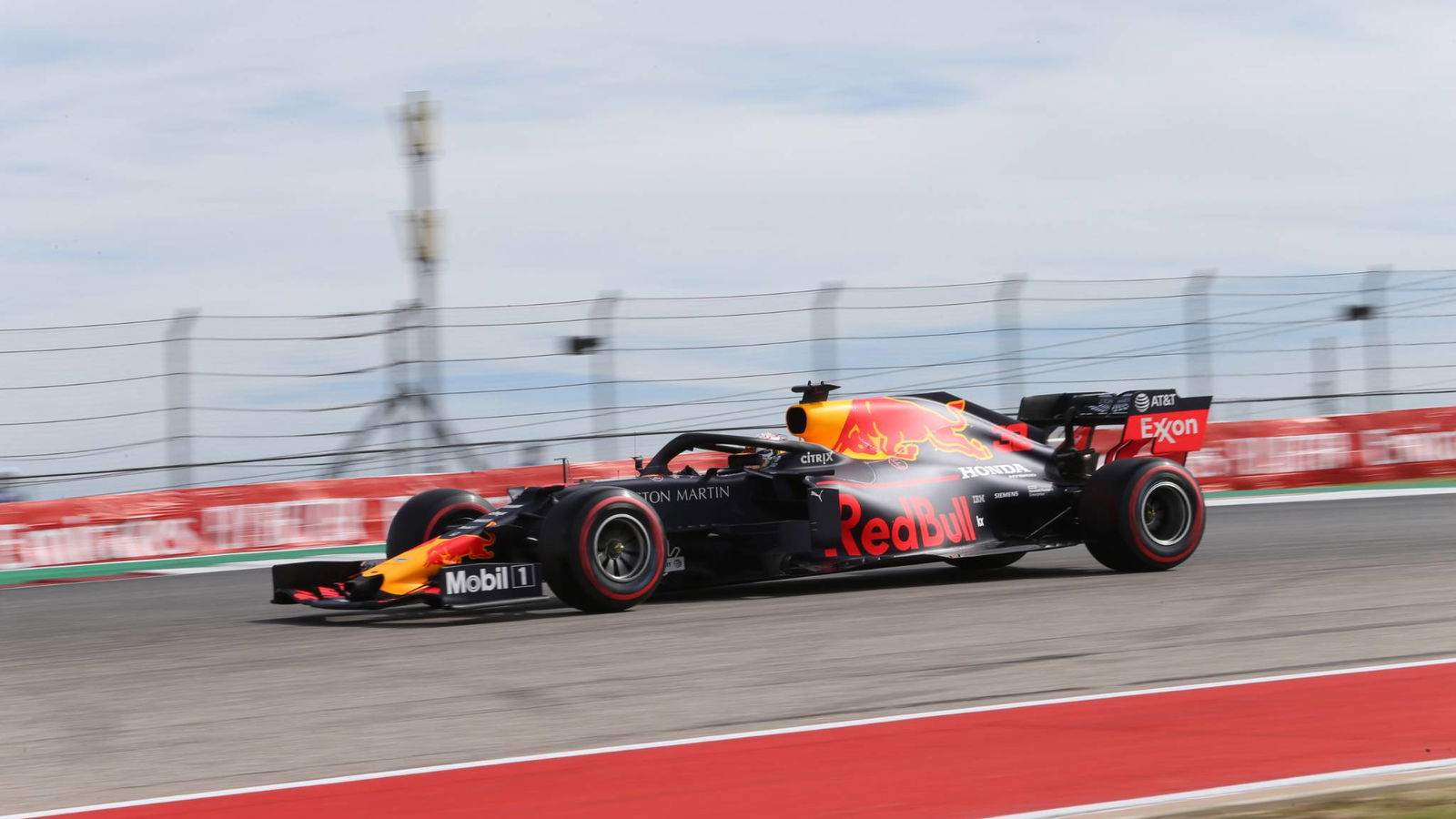 Verstappen: Celah ke tiang menunjukkan 'langkah besar ke depan' Red Bull