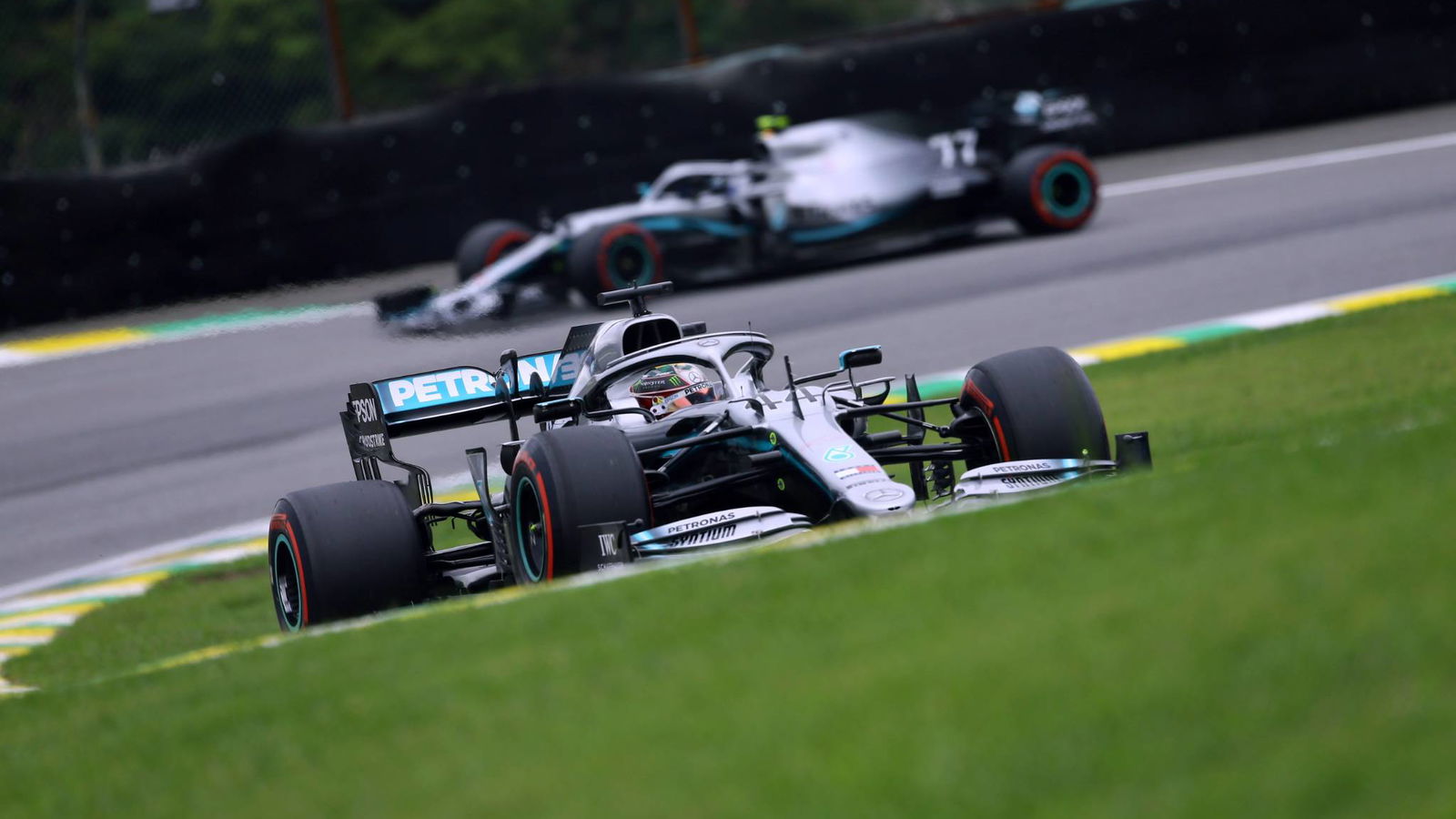 Hamilton: Mercedes can be aggressive in ‘freebie’ races