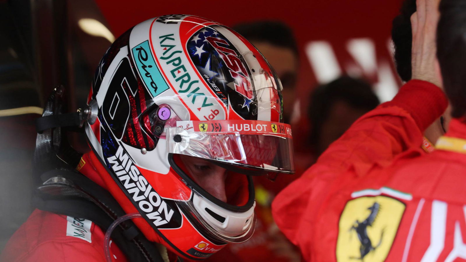 Leclerc: Vettel mencoba menekan saya pada tabrakan GP Brasil