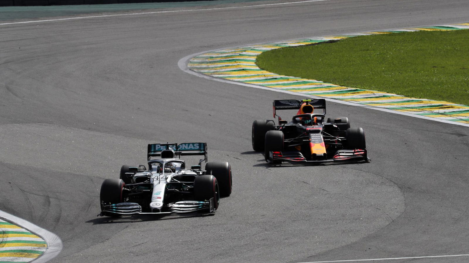 Hamilton penalised for Albon clash, Sainz gets podium
