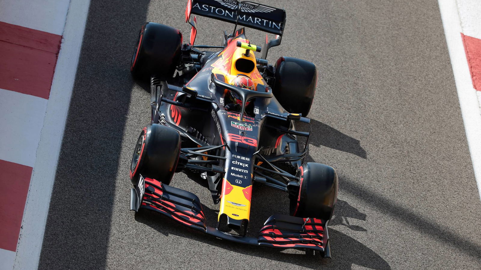 Verstappen edges Hamilton to lead final Abu Dhabi F1 practice