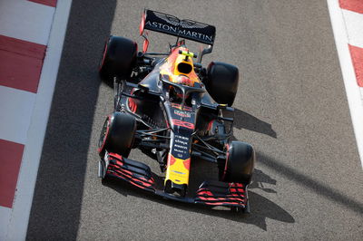 Verstappen edges Hamilton to lead final Abu Dhabi F1 practice