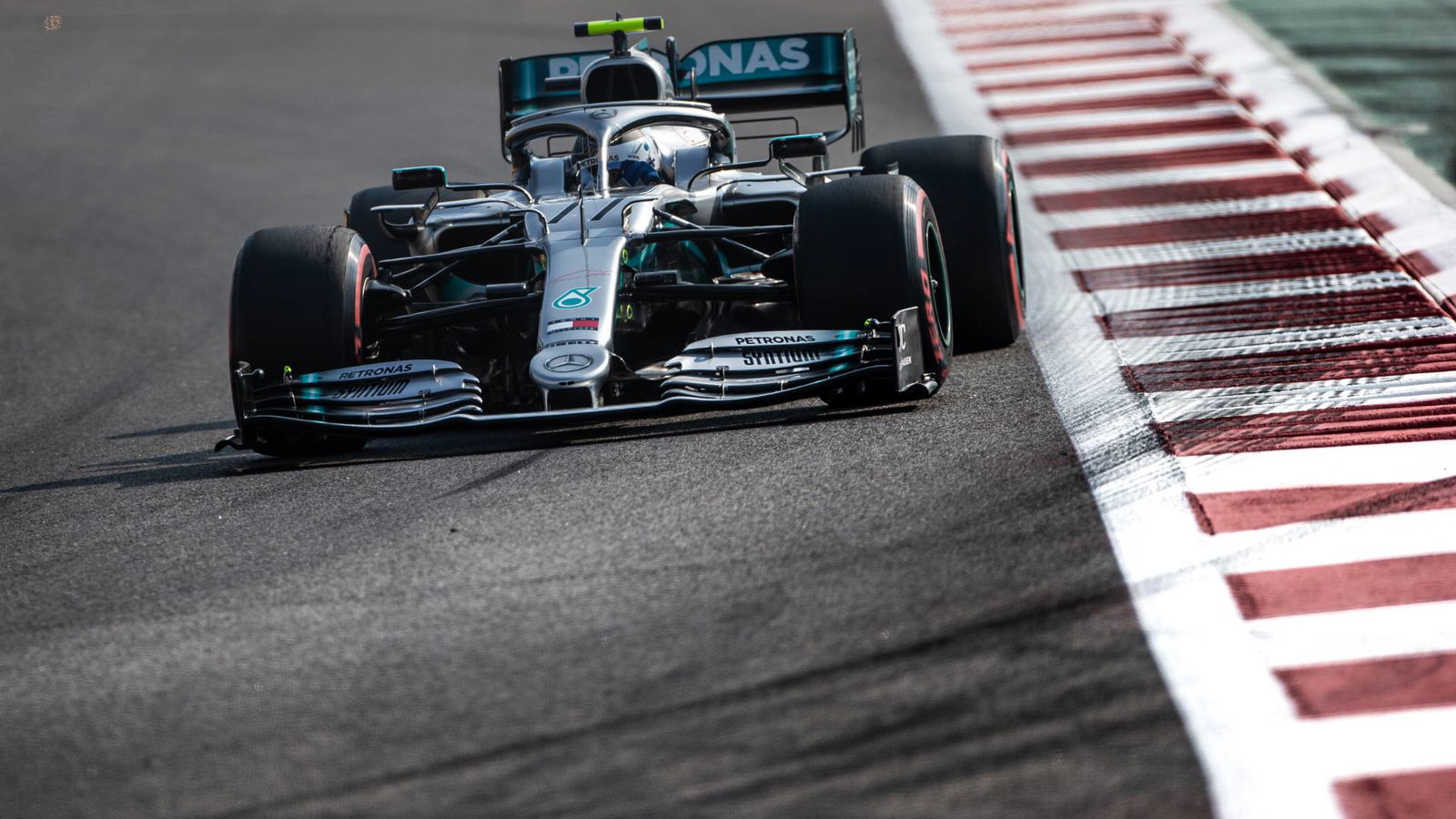 Mercedes ‘fighting little issues’ with 2020 F1 engine