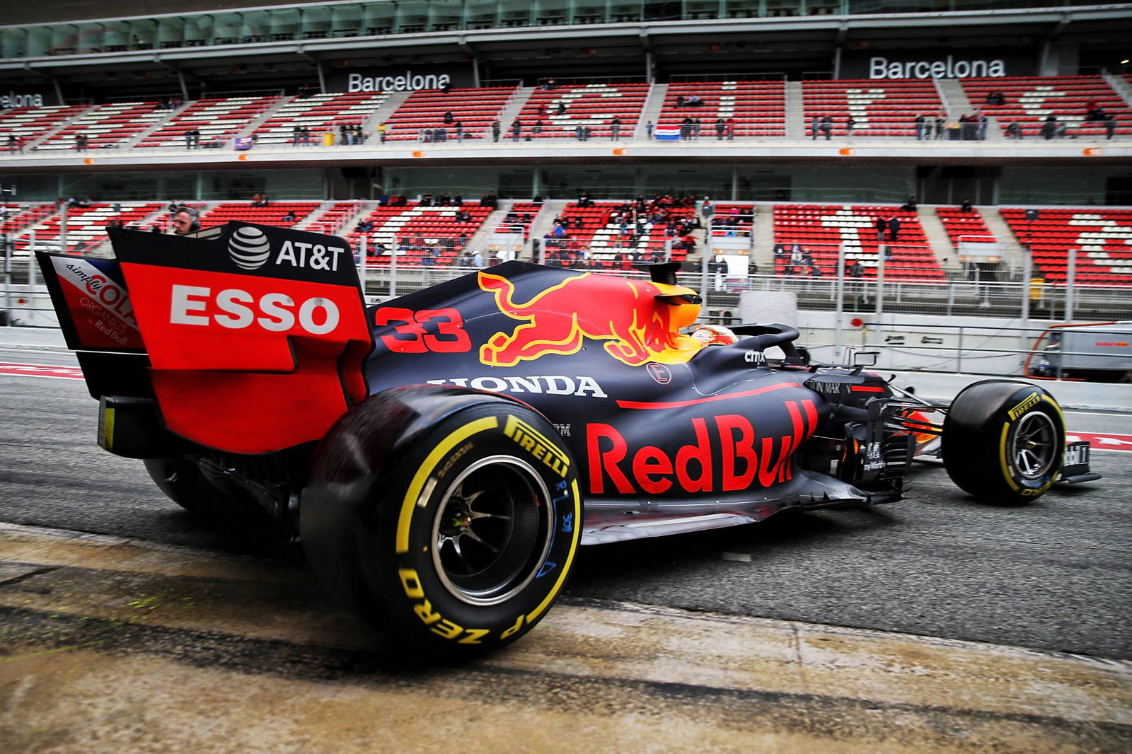 Ross Brawn menegaskan F1 merencanakan balapan dengan sundulan ganda