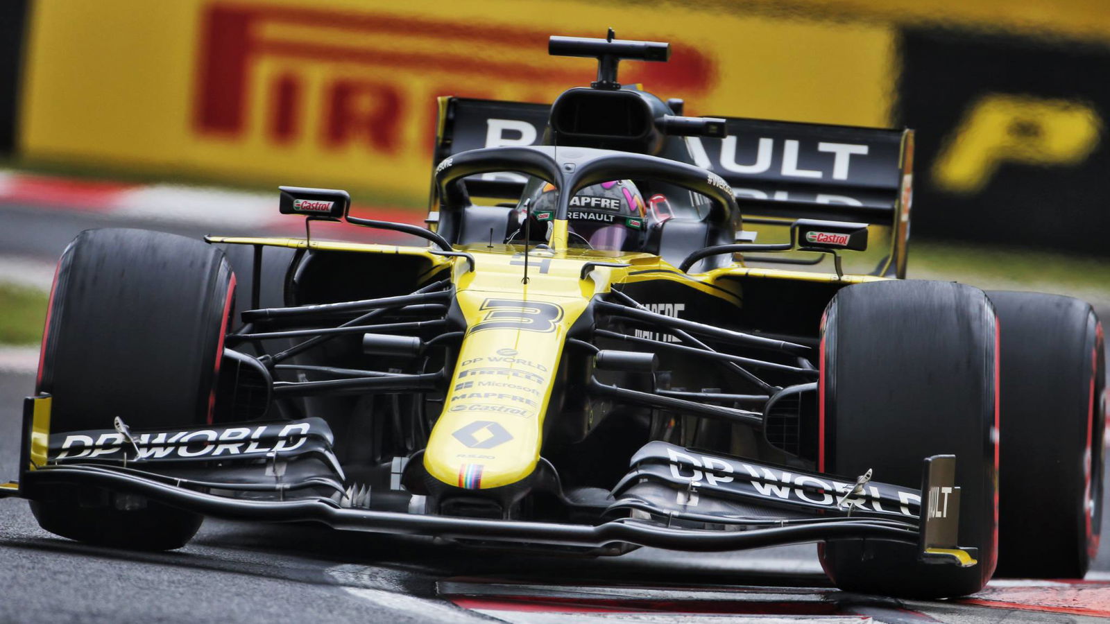 Ricciardo: Renault lebih cepat dari Ferrari