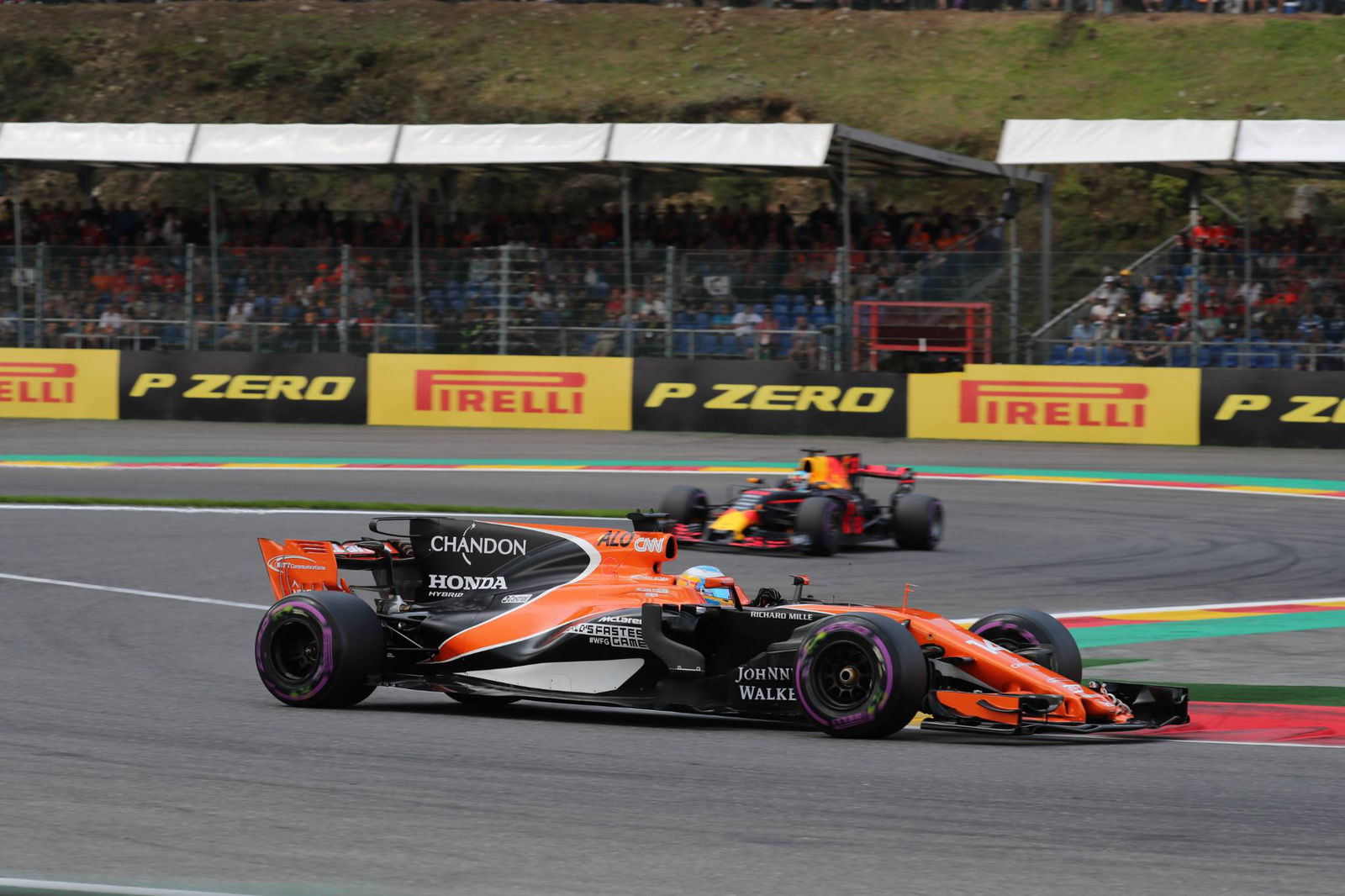 Perez considering two F1 options for 2018
