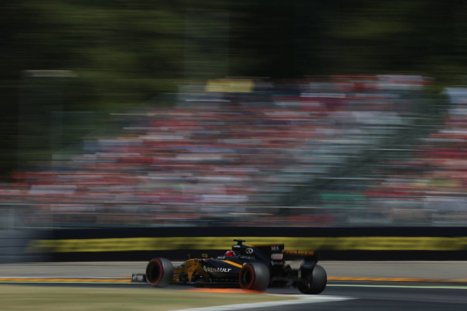 Perez repairs Ocon partnership having re-signed for 2018