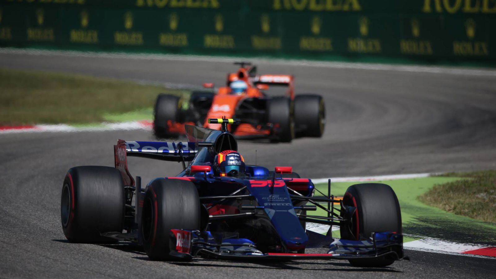 Sainz: Only F1 manufacturers are out-developing Toro Rosso