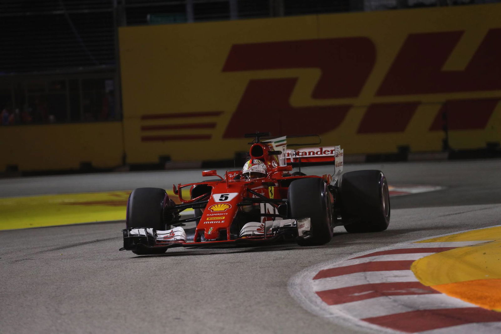 Hamilton didn't expect Ferrari to be so strong in Singapore F1 qualifying