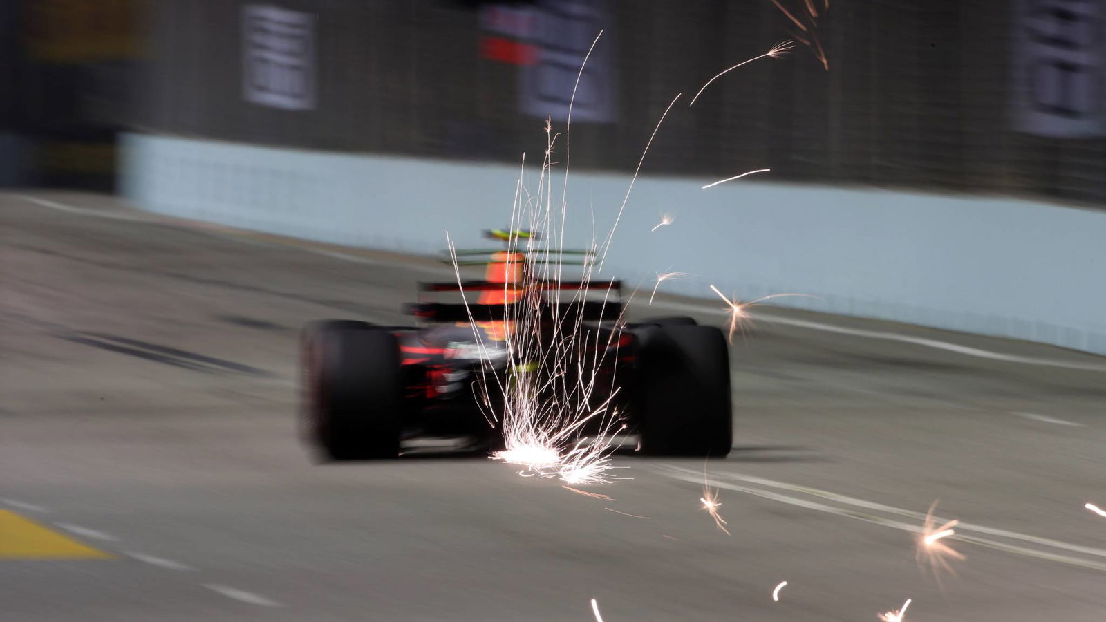 Verstappen lacks top speed grunt from Red Bull
