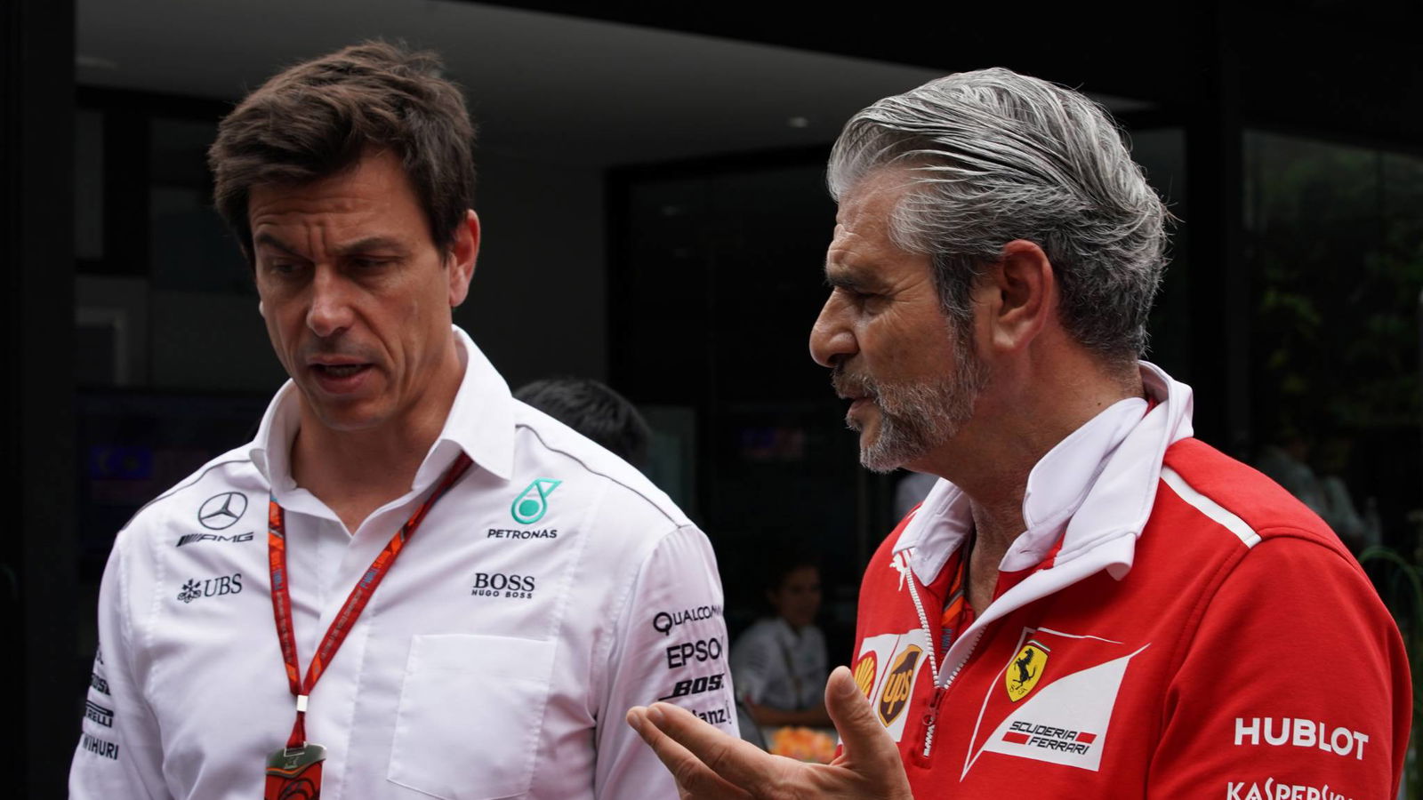 Horner: Mercedes and Ferrari “working as one team”