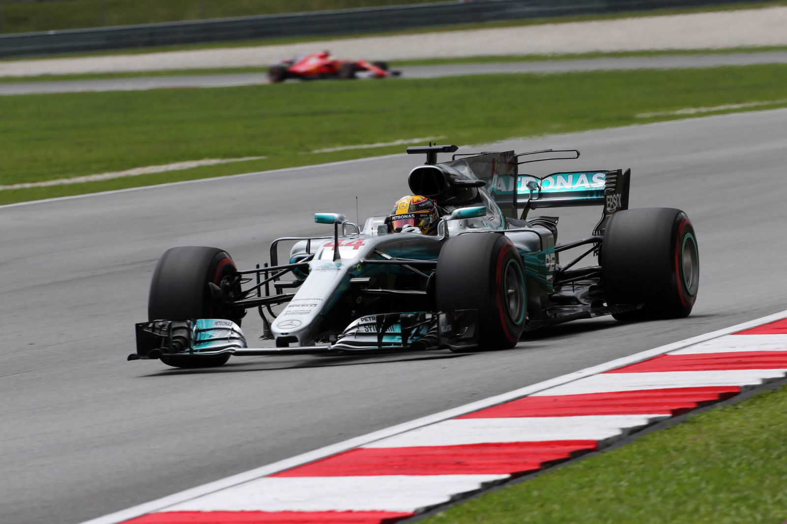 Hamilton takes Malaysia F1 pole as disaster strikes Vettel