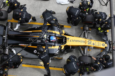 Pit stop improvements key for Renault in 2018