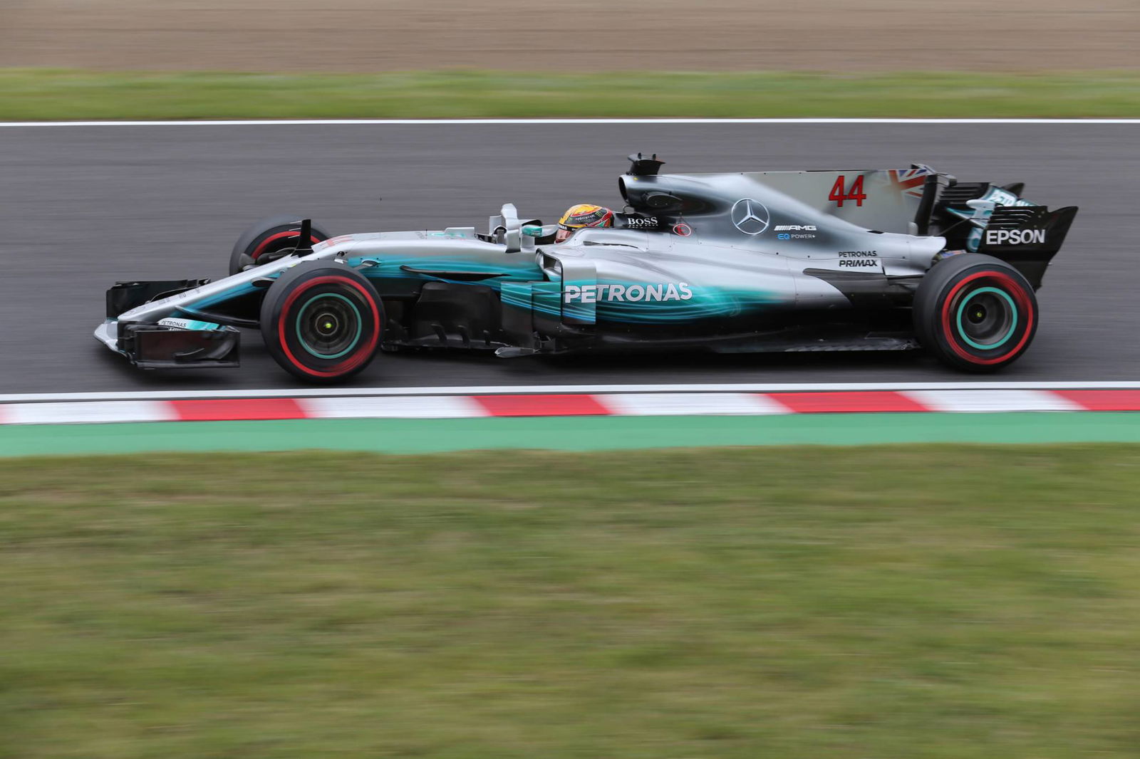 Vettel's F1 title hopes in tatters after early Suzuka retirement