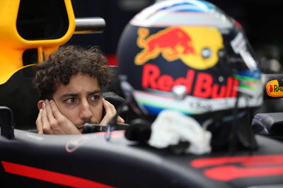 Ricciardo pushes for wet tyre rule change