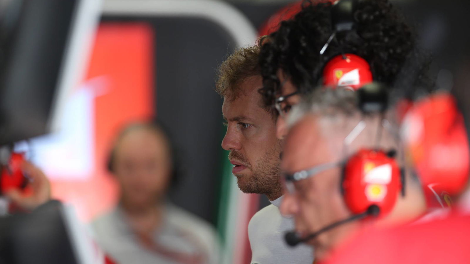 Vettel: Ferrari not panicking in F1 title race