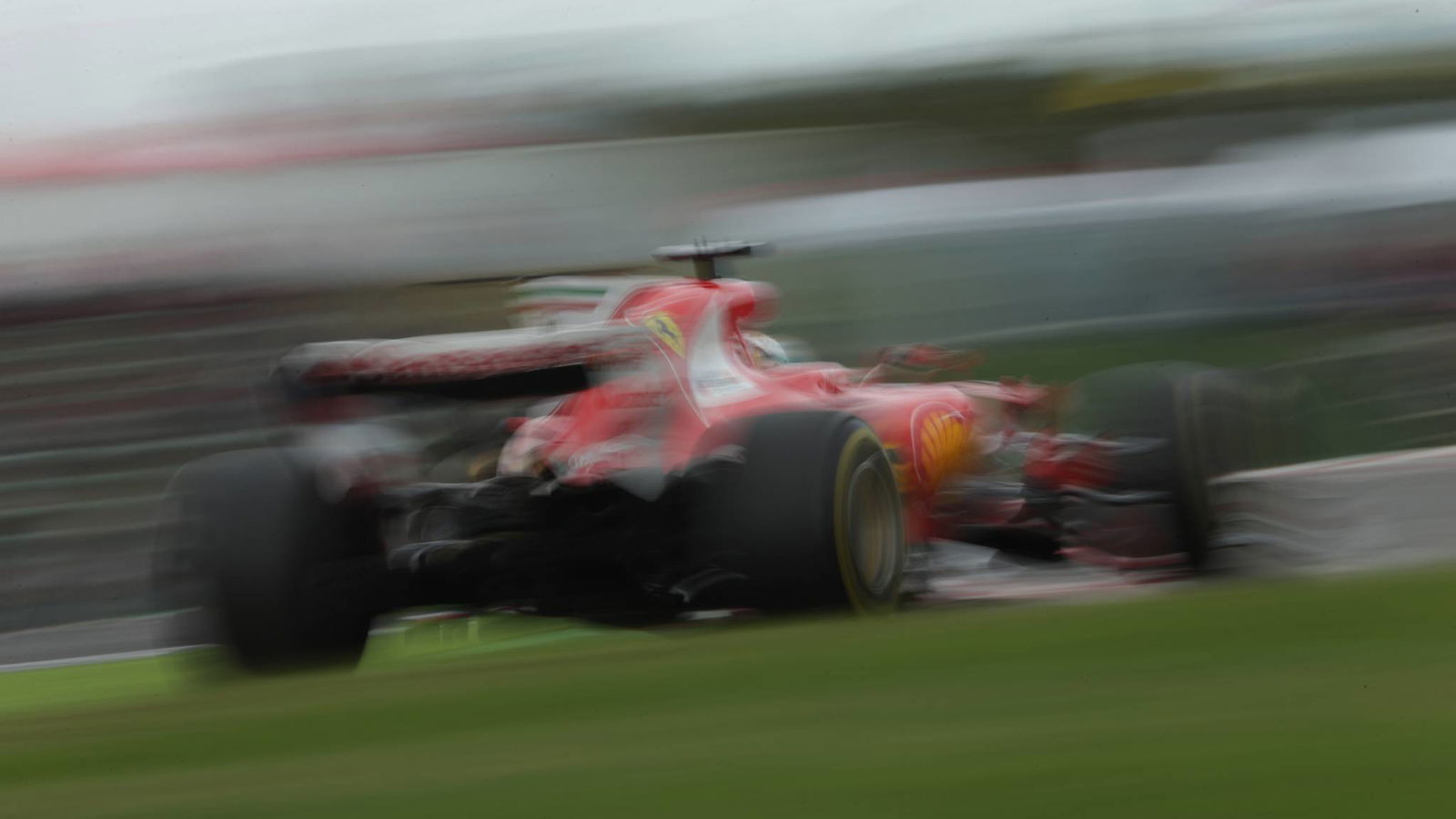 Ferrari gives robust response to Vettel DNF