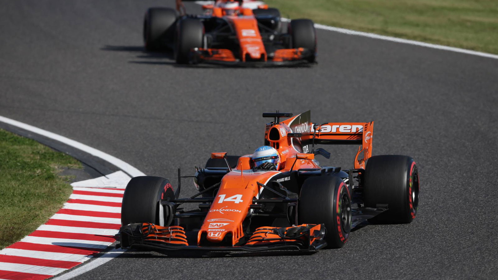 Alonso sanctioned for ignoring blue flags in Hamilton/Verstappen battle