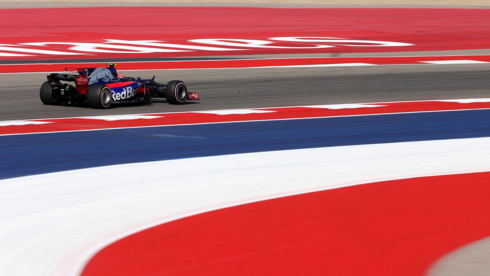 Kvyat, Hartley await Toro Rosso call for next race