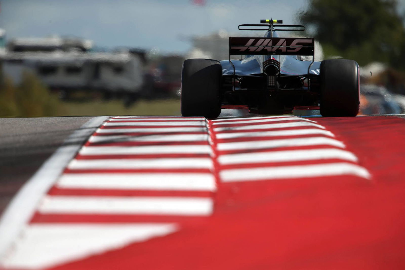 F1 menyadari kebutuhan untuk menjadi 'lebih progresif' dengan gadis grid