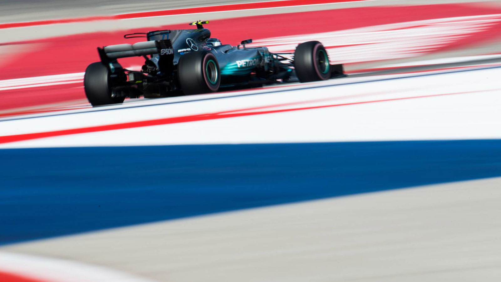 Bottas still compromising Mercedes set-up after US struggles