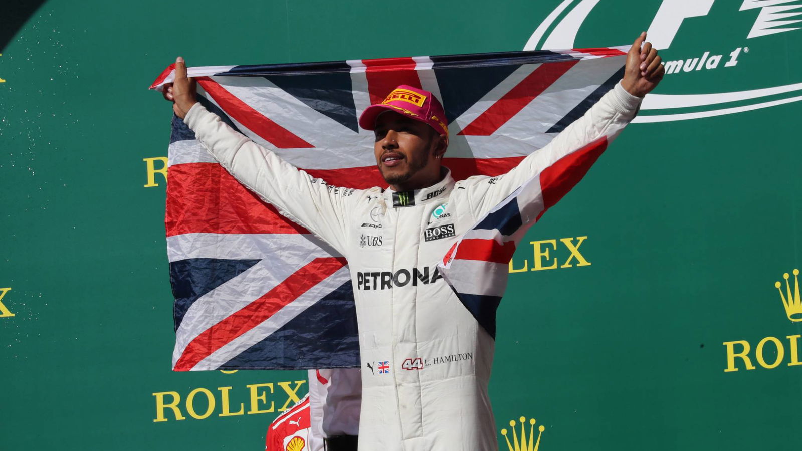 Hamilton not thinking of numbers game despite strong title odds