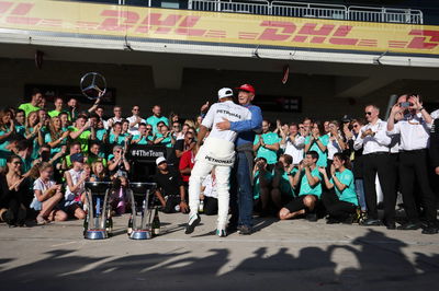 Lauda: Hamilton is the best