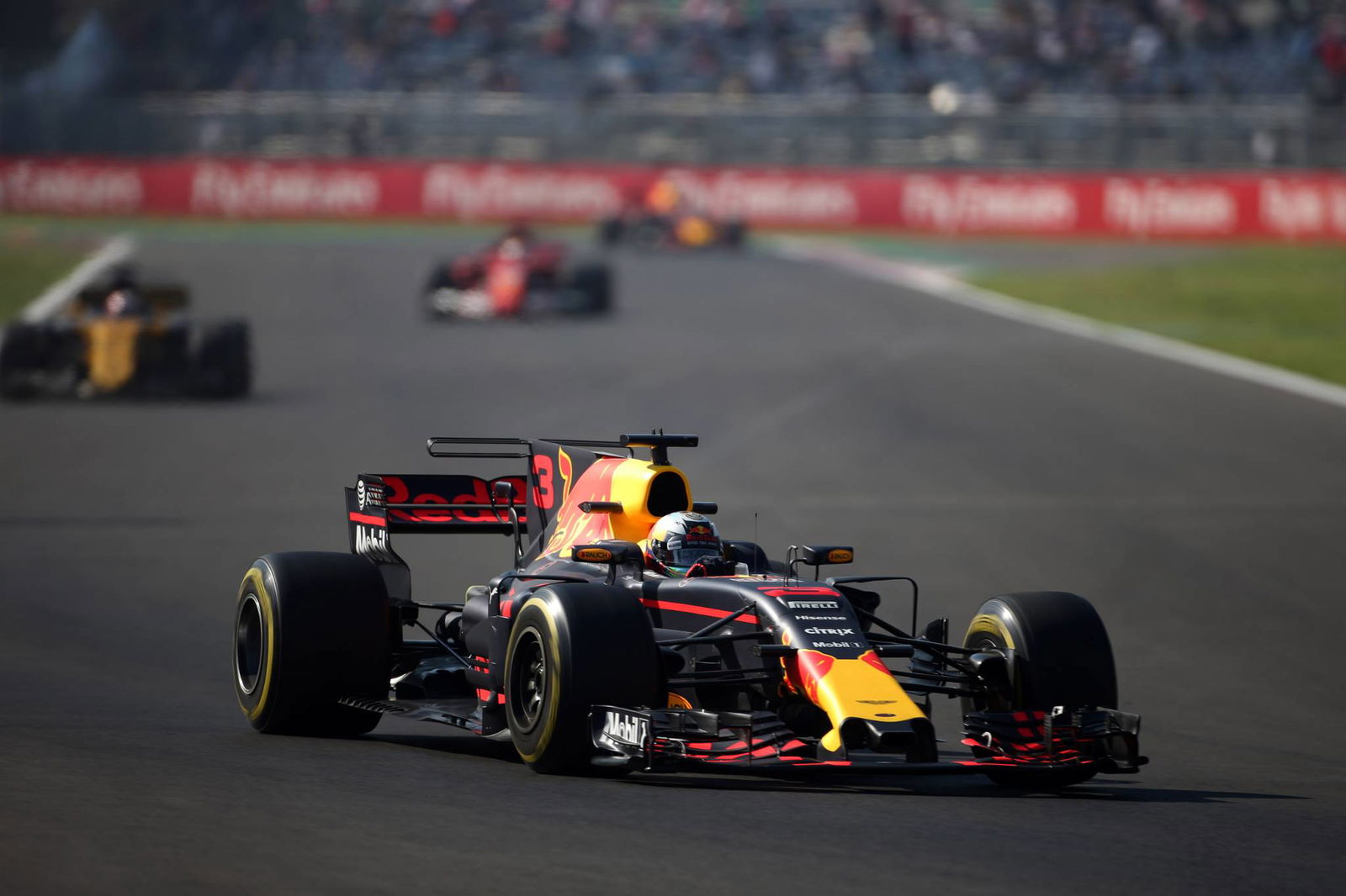 Fire extinguisher halts Vettel’s progress