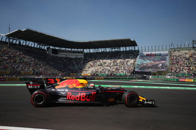 Ricciardo fastest as Vettel, Hamilton hit trouble in Mexico FP2