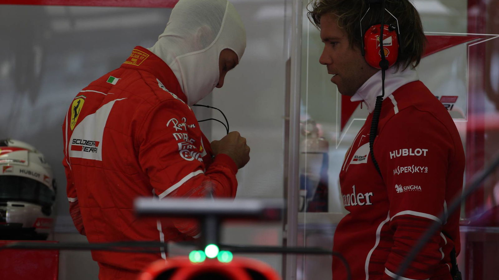 Fire extinguisher halts Vettel’s progress