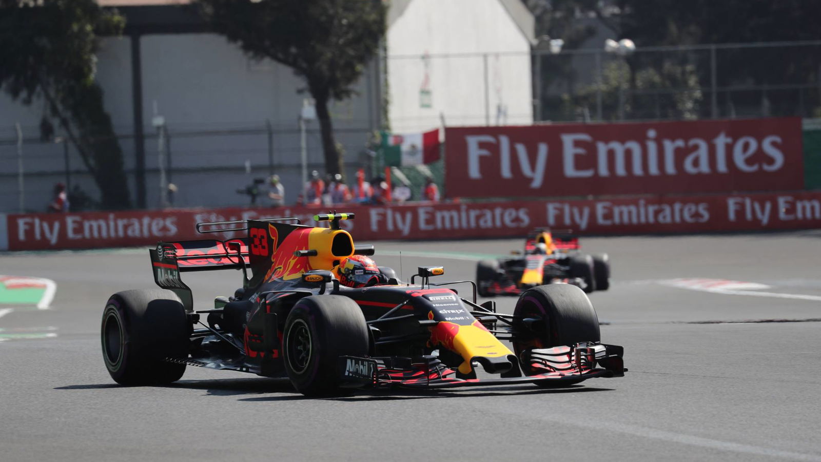 Verstappen beats Hamilton to lead final Mexican GP practice