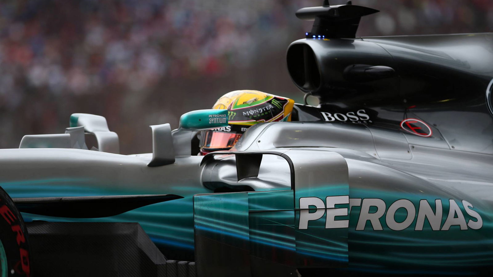 Hamilton: The last race of F1 cars looking good