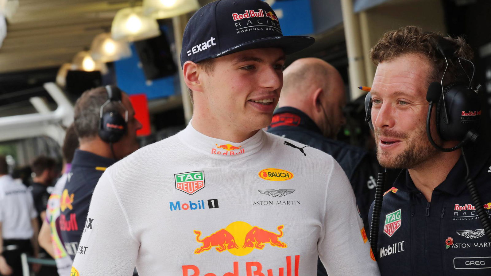 Verstappen reveals helmet design for F1 2018