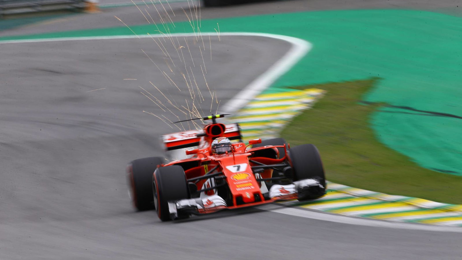 Raikkonen unable to find confidence to attack for pole