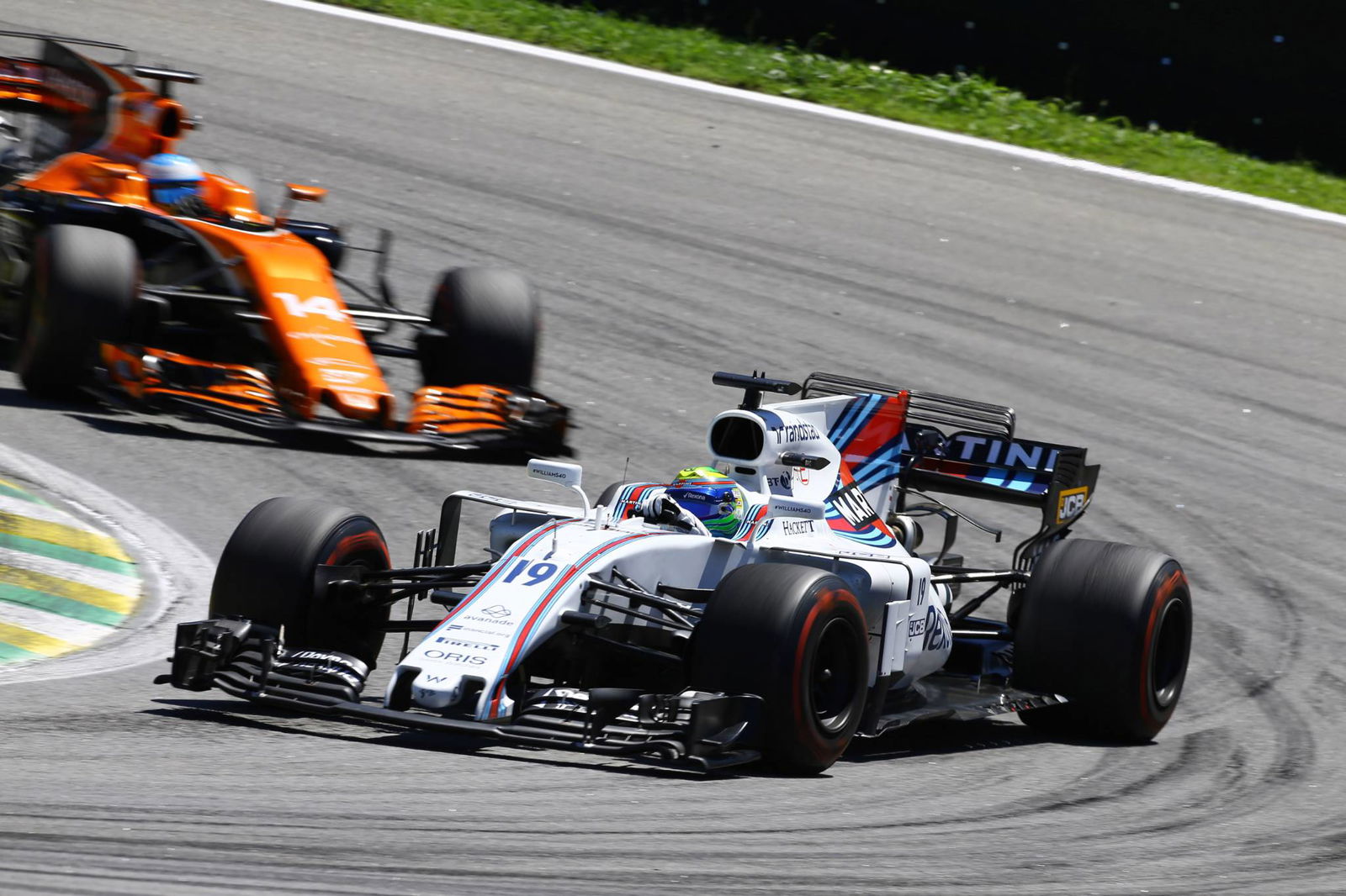 Sainz 'starting to feel at home' in Renault F1 car