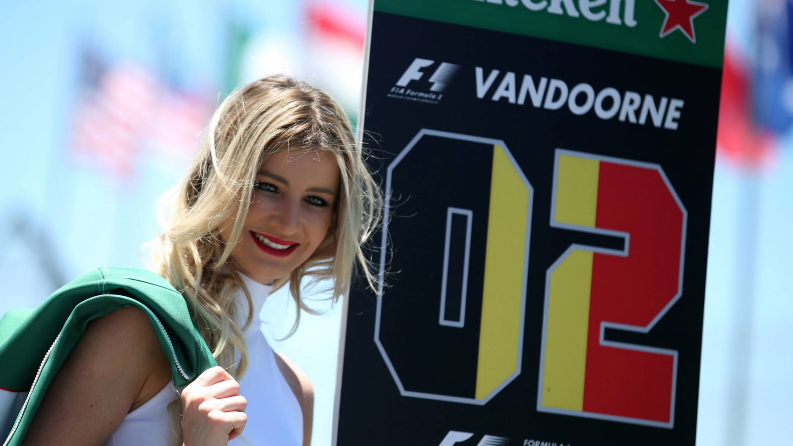 F1 untuk berhenti menggunakan gadis grid dari musim 2018