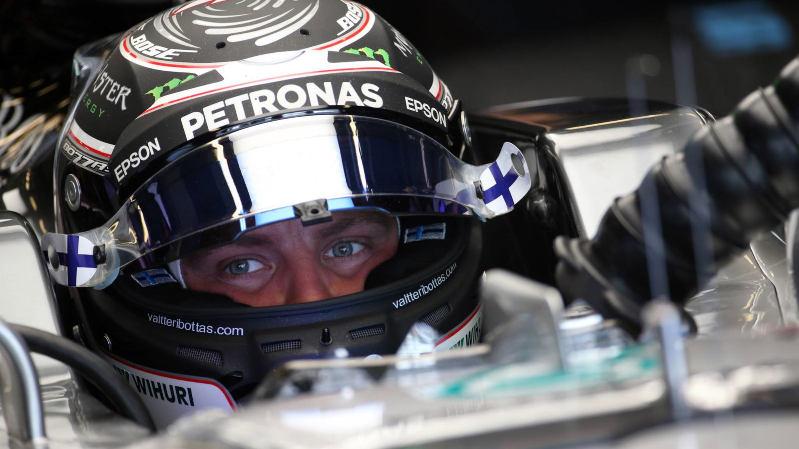 Villeneuve suggests Mercedes should replace Bottas