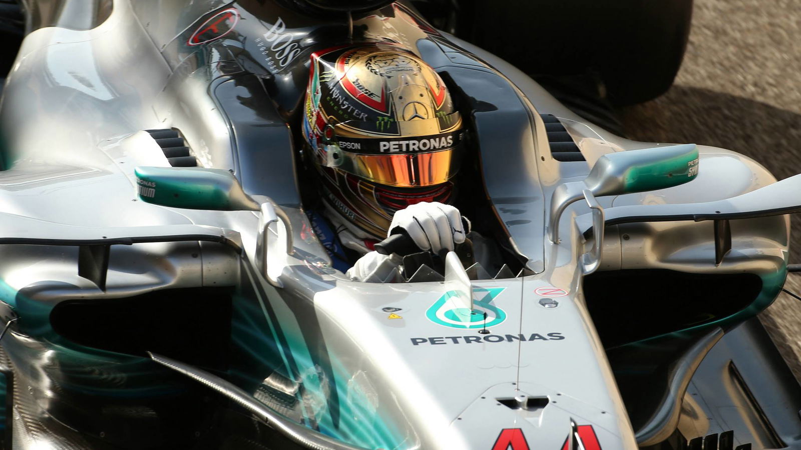 Hamilton hopes to battle Bottas after losing pole