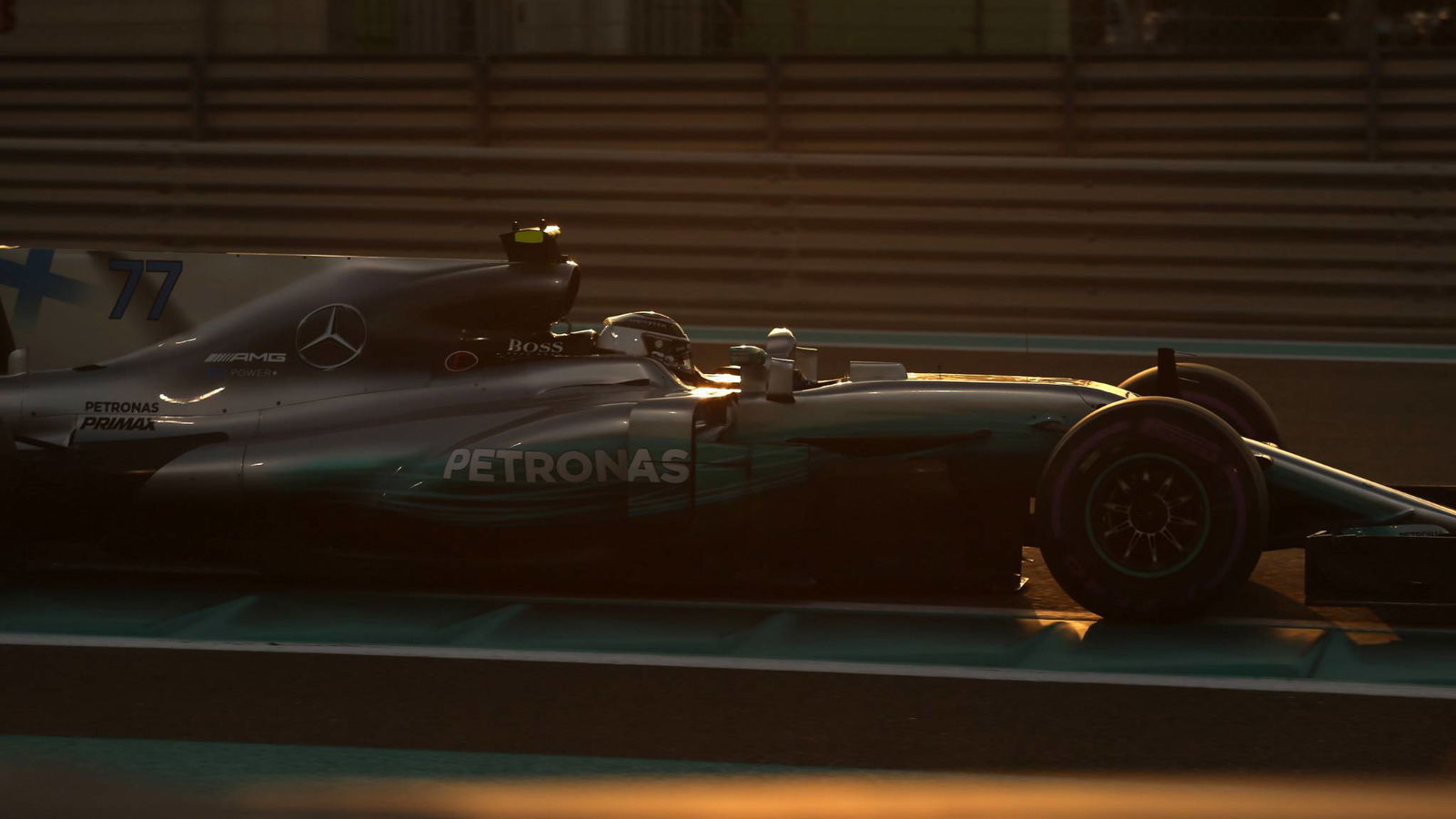 Bottas keen to make up for Brazil loss after grabbing Abu Dhabi pole
