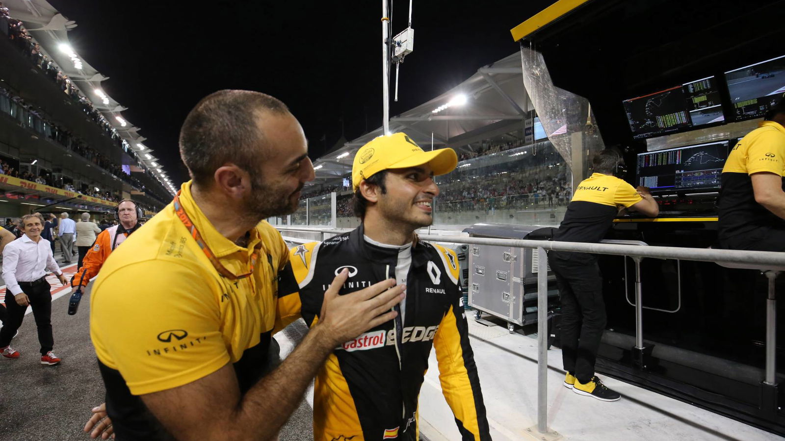 Abiteboul reveals key role of Sainz in Renault’s late surge
